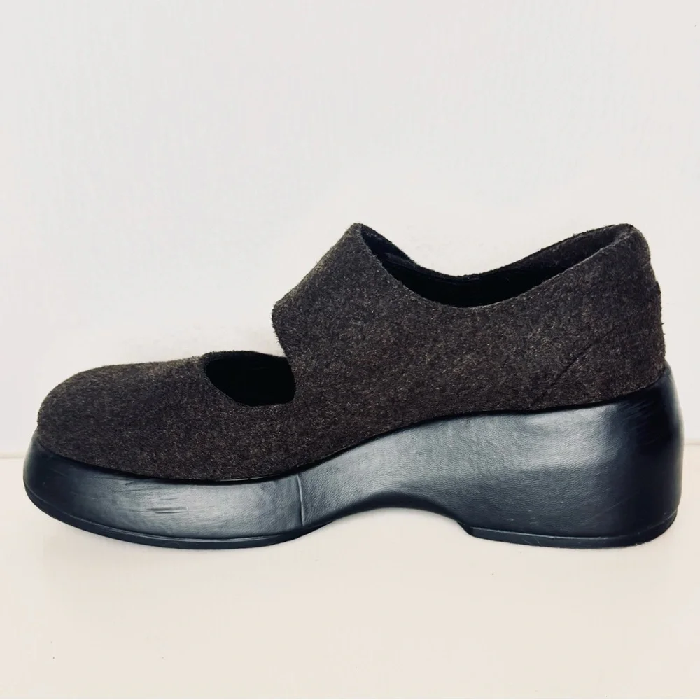 UNIF Gavo Platform Mary Jane Shoes with Felt Upper